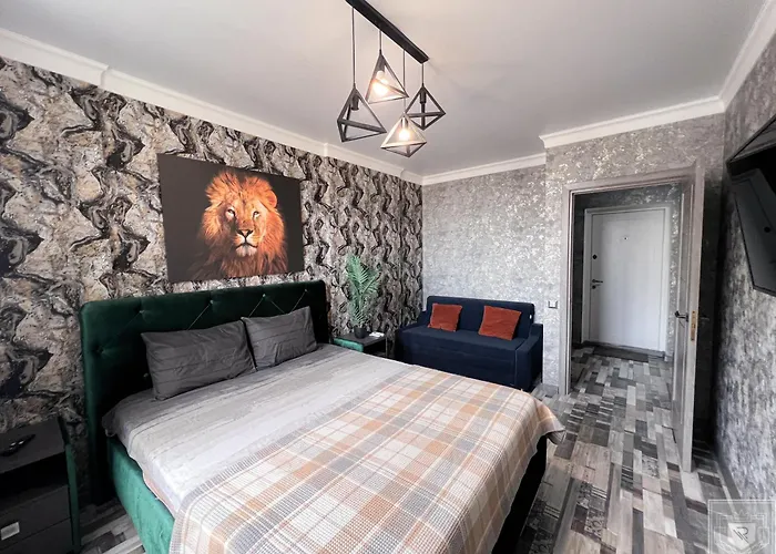 Renthouse Apartments Urban Lion