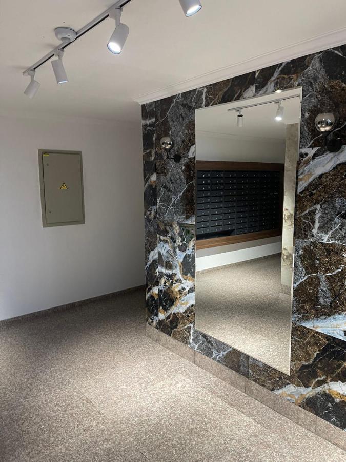 Renthouse Urban Lion Apartment